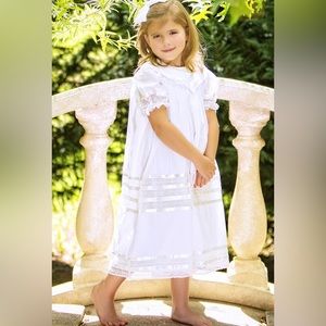 Savannah - Lace White Dress